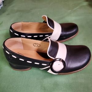 Fluevog Rema Black & White 7.5